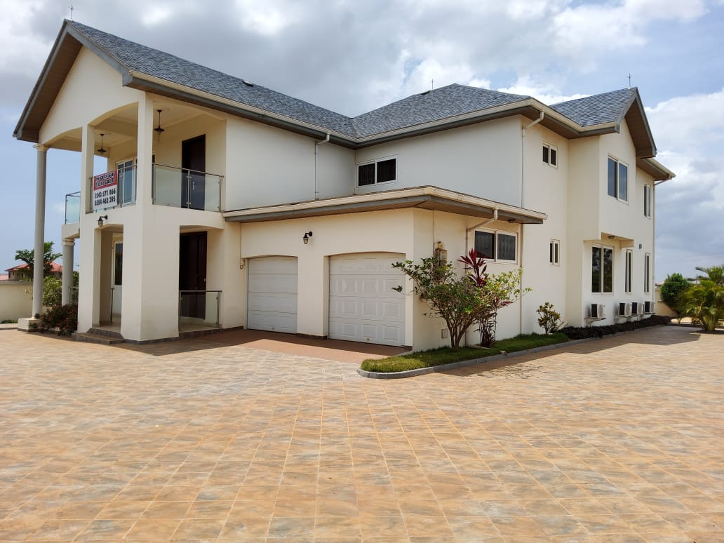 Best Ways to Arrange a One-Room Apartment in Accra