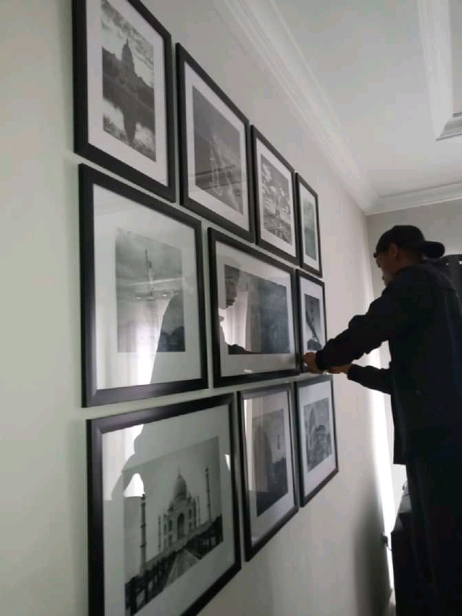 Best Ways to Hang Pictures and Artwork in a Rental Apartment