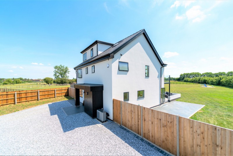Buy a House in Cambridge – Explore Homes & Investment Potential