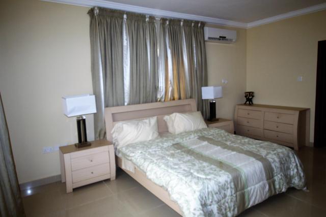 3 Bedroom Apartment for Rent in Airport Residential Area