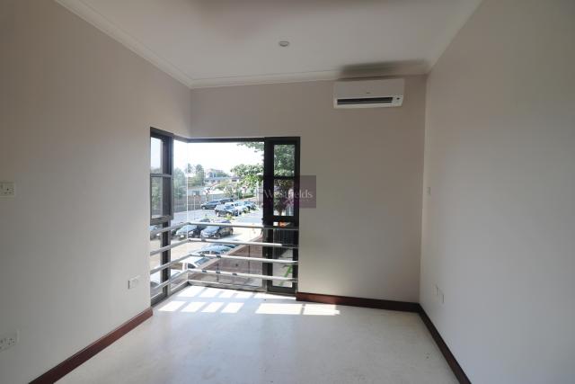 3 Bedroom Furnished Townhouse for Rent at Kanda