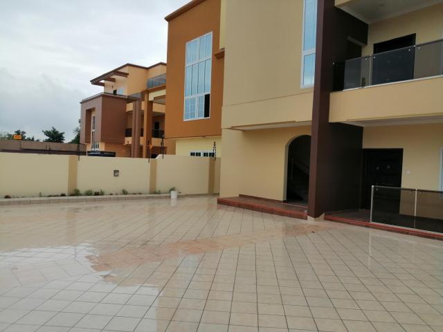 3 BEDROOM APARTMENT FOR RENT IN EAST LEGON