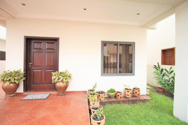 Furnished 3 bedroom Townhouse available for rent - Dzorwulu.