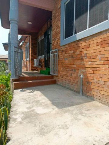 Furnished 4 Bedroom Semi-Detached