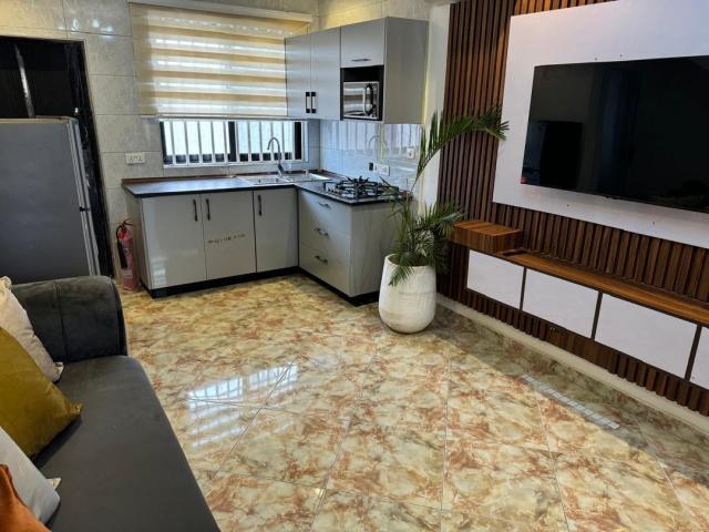 Luxury furnished 2 bedroom apartment with pool in Eastlegon