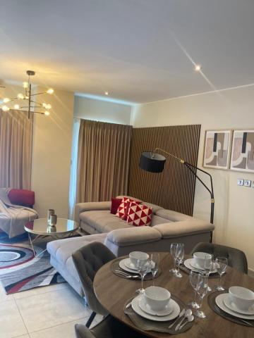 Luxury 2 bed furnished apartment with pool Eastlegon