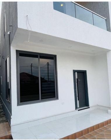 Luxury 4 bedroom house in Eastlegon hills