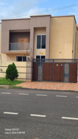 4 bedrooms self compound house available for rent.