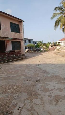 Six(6) bedroom house for sale