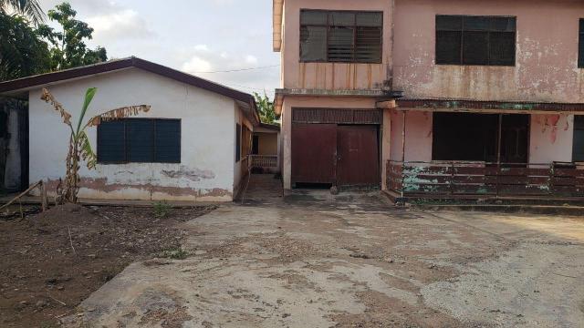 Six(6) bedroom house for sale