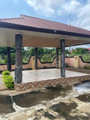 8 Bedroom House For Sale At Adansi Anwhiaso.