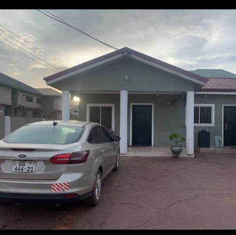 Charming 2-Bedroom Self-Contained Home for Rent in Lakeside Estates – Ashaley Botwe!