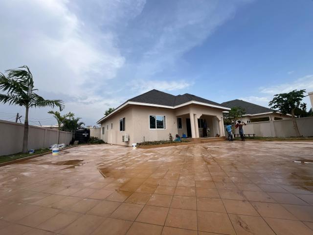 Elegant 3 Bedroom Self Compound House For Rent - East Legon