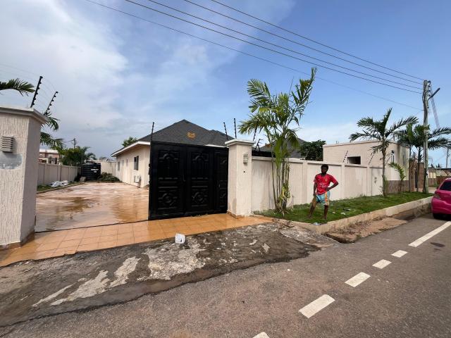 Elegant 3 Bedroom Self Compound House For Rent - East Legon
