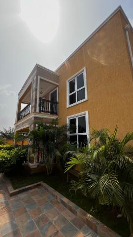4 Bedroom Duplex