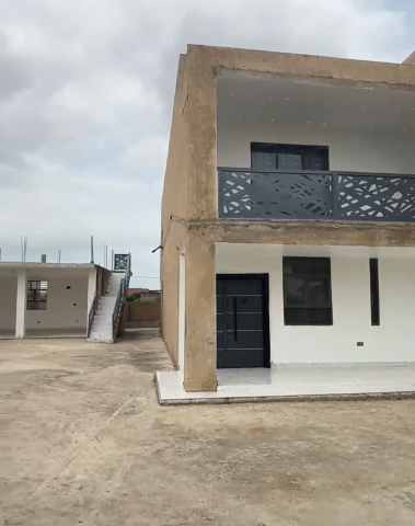 4 Bedroom Duplex