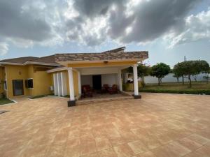 6-Bedroom Mansion for Sale – East Airport, Accra