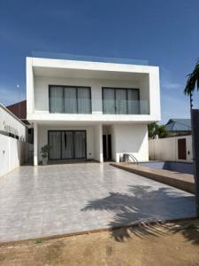 Luxury 3-Bedroom Pool Villa with Rooftop for Short Let in East Legon Hills, Accra – $225/Night