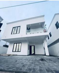 3 bedroom house west Trassaco