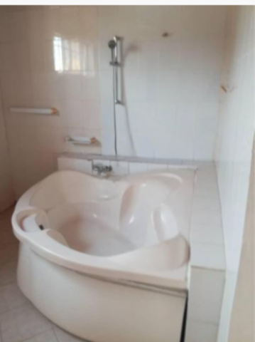 Executive 9-Bedroom Standalone House for Rent in Airport Residential Area, Accra