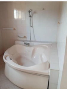 Executive 9-Bedroom Standalone House for Rent in Airport Residential Area, Accra