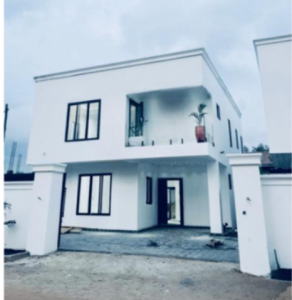 Executive 3-Bedroom Townhouse with 1-Bedroom Outhouse, Pool & Gym for Rent in Cantonments, Accra
