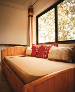Luxurious Fully Furnished 2-Bedroom Airbnb in Airport West, Dzorwulu, Accra