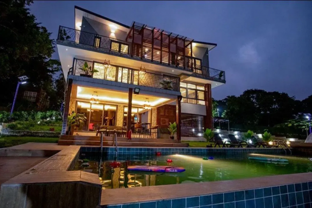 Luxury Romantic Studio Retreat for Short Let in Aburi – Near Botanical Gardens