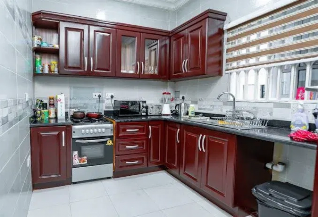 Luxurious 3-Bedroom Airbnb at Pantang Junction, Adenta