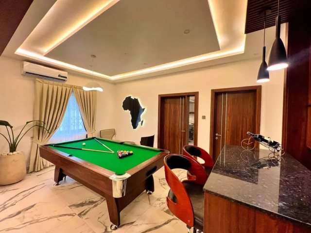 Luxurious 3-Bedroom Furnished Detached Bungalow for Short Let in Lakeside Estate, Accra