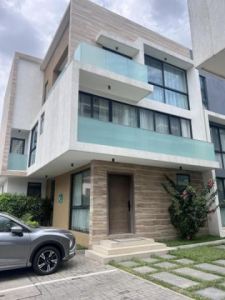Luxury 1-Bedroom Furnished Apartment for Short Let in Cantonments, Accra