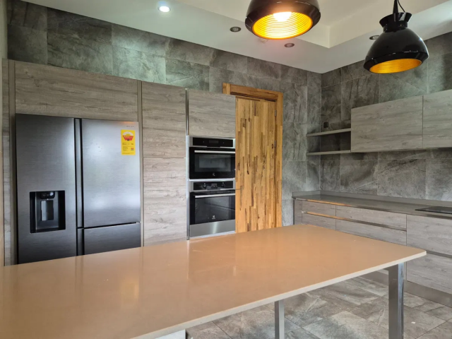 Serviced 3-Bedroom Apartment with Rooftop Swimming Pool & Gym in Cantonments