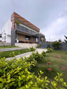 Luxury 5-Bedroom Detached Bungalow with Private Swimming Pool for Short Let in Pokrom, Aburi