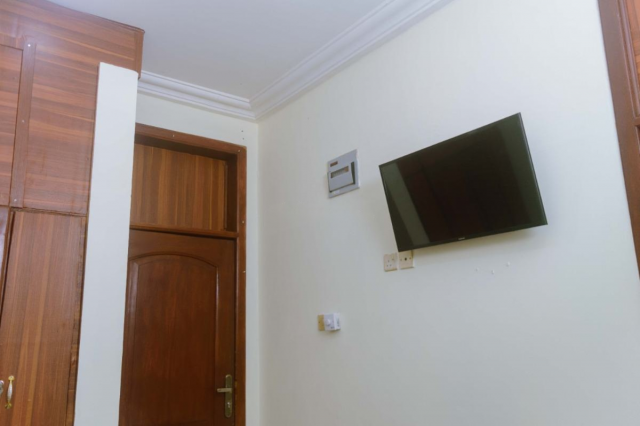 Serviced Modern Studio Apartment