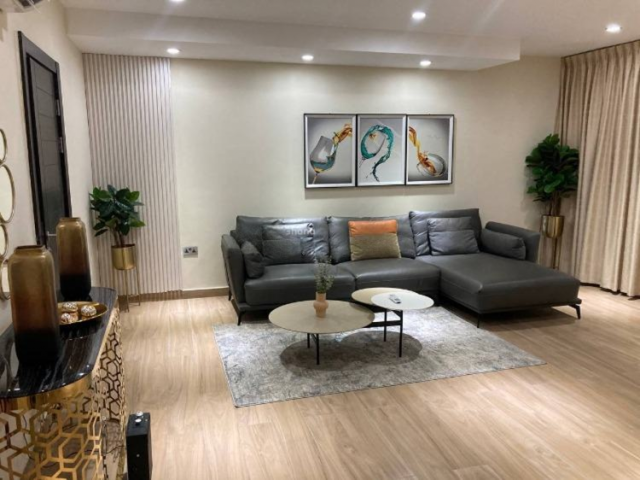 Luxurious Fully Furnished 1-Bedroom Apartment with Pool in Osu, Accra