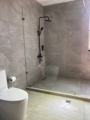 Luxurious Fully Furnished 1-Bedroom Apartment with Pool in Osu, Accra