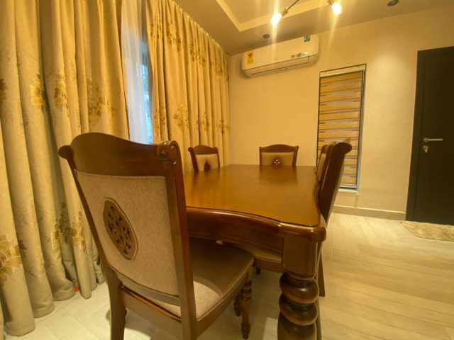 Luxury 3-Bedroom Townhouse for Short Let – West Airport