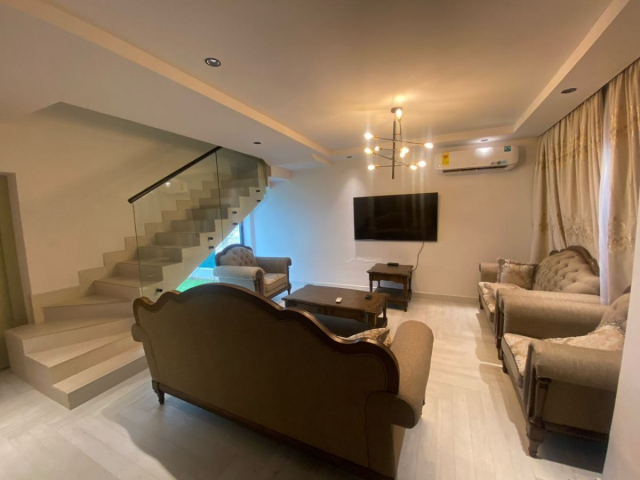 Luxury 3-Bedroom Townhouse for Short Let – West Airport