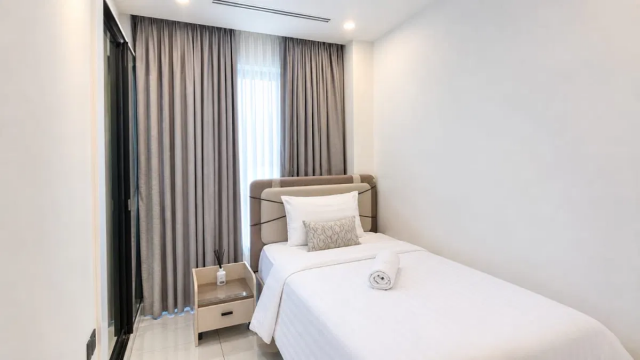 Luxury Furnished 2-Bedroom Apartment for Short Let in Airport Residential Area, Accra