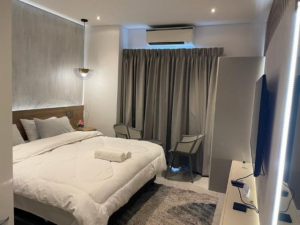 Luxurious Studio Apartment Near Accra Mall, Airport Residential Area, Accra