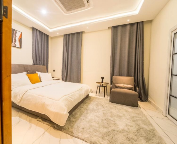 Stylish 1-Bedroom Apartment for Short Let in Airport Residential Area