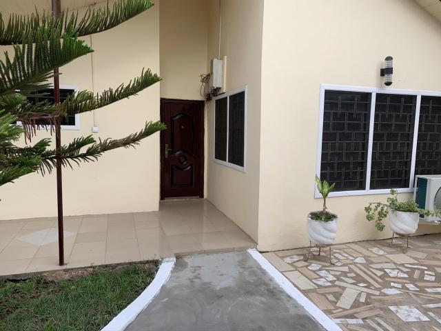 3 bedroom main house and 2 rooms boys quaters