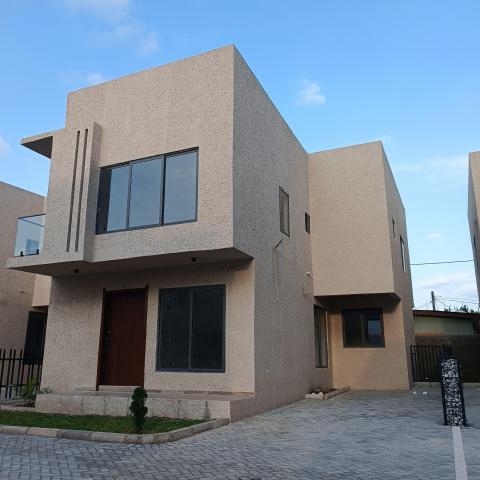 A LOVELY 3 BEDROOM TOWNHOUSE SELLING IN HAATSO