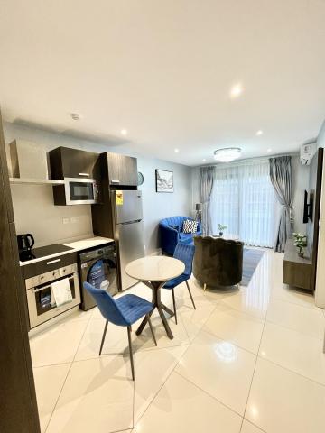 Best Priced Luxury 1 BR @ Lennox