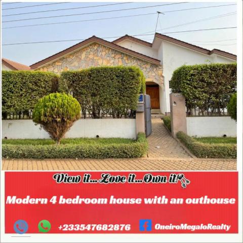 Mordern 4 Bedroom House With An Outhouse In A Residential Area