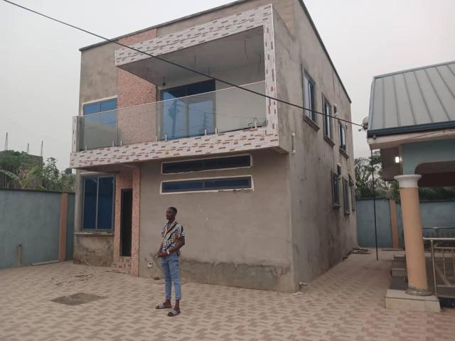 Executive 4 bedroom house with a four bedrooms story building apartment for Quick Sale