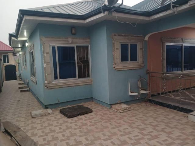 Executive 4 bedroom house with a four bedrooms story building apartment for Quick Sale